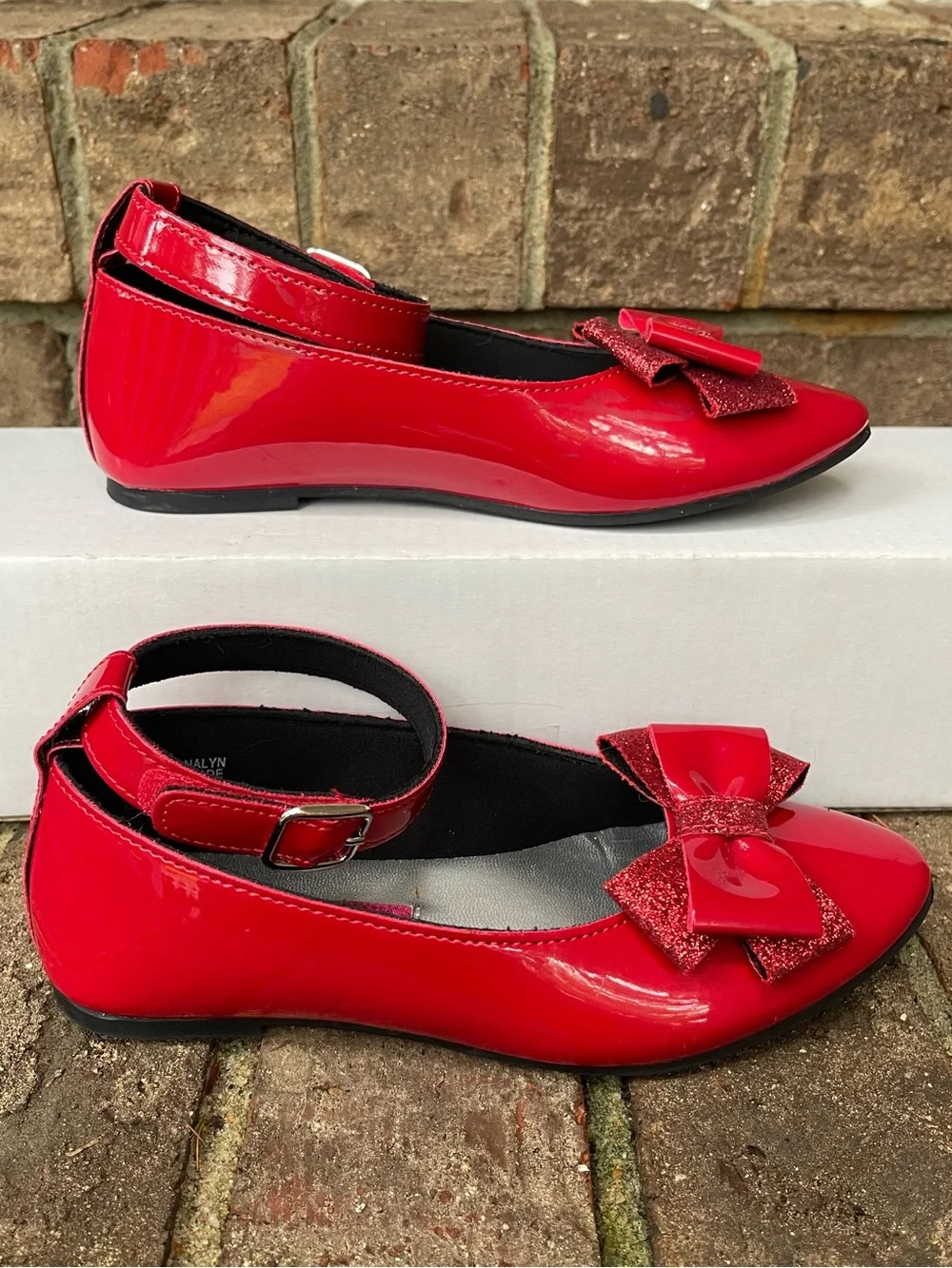 Rachel Shoes Red Patent Mary Jane Flats with Glitter Bow Girls Size 12